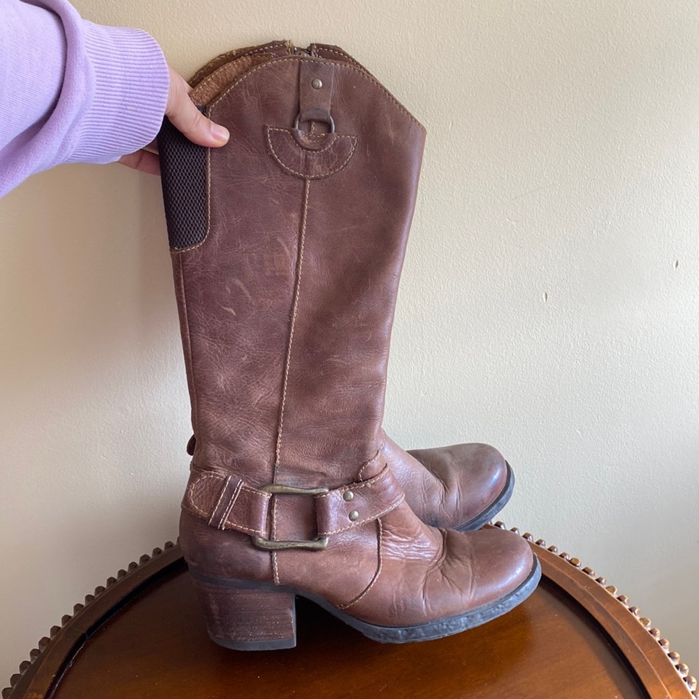 Born Leather boots cowboy style